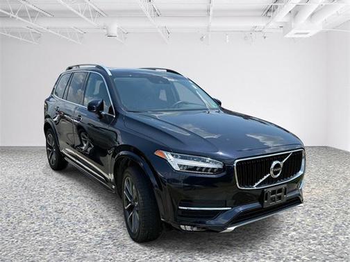 2019 Volvo XC90 T5 Momentum