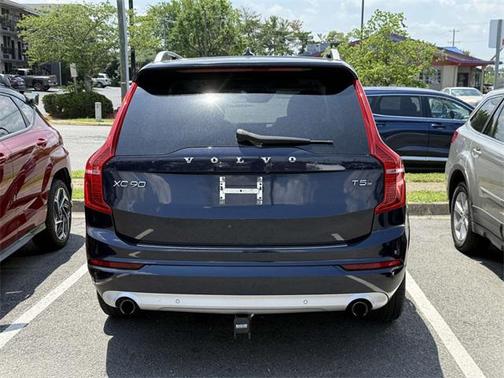 2019 Volvo XC90 T5 Momentum