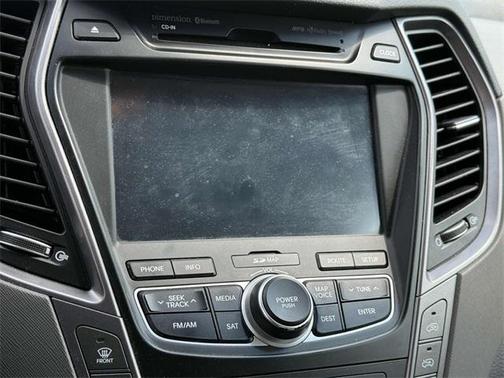 2016 Hyundai SANTA FE SE