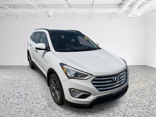 2016 Hyundai SANTA FE SE