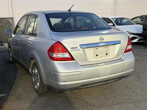 2010 Nissan Versa 1.8 S