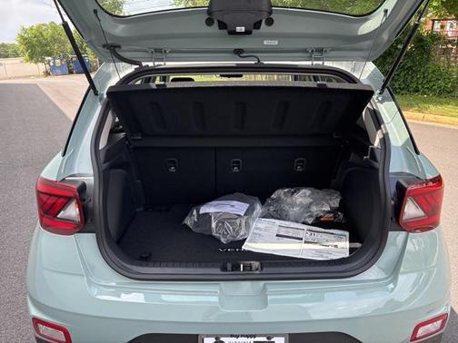 2025 Hyundai VENUE SE