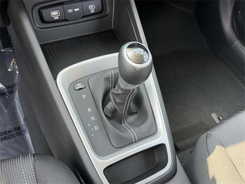 2025 Hyundai VENUE SE