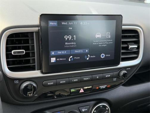 2025 Hyundai VENUE SE