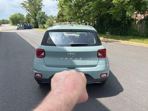 2025 Hyundai VENUE SE