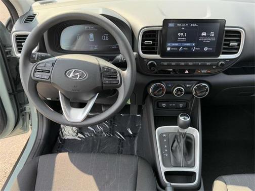 2025 Hyundai VENUE SE