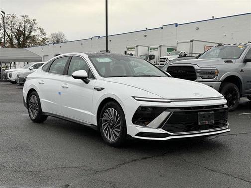 2025 Hyundai SONATA Hybrid Limited