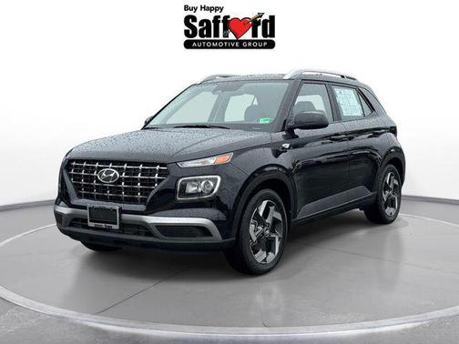 Onyx Black 2025 Hyundai VENUE SEL