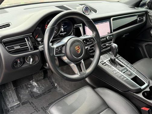 2020 Porsche Macan Base