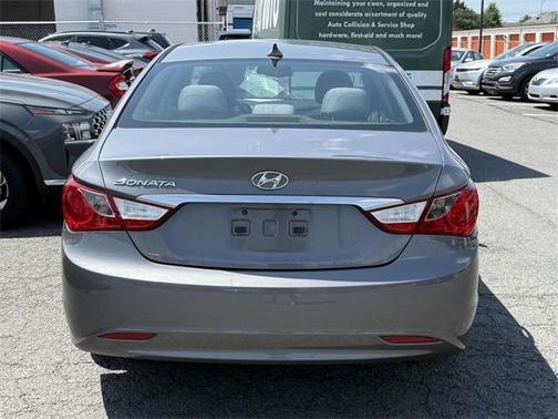 2012 Hyundai SONATA GLS