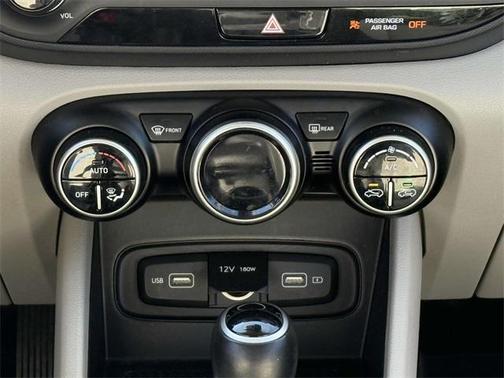 2022 Hyundai VENUE SEL