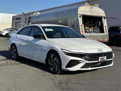 2025 Hyundai ELANTRA Sport