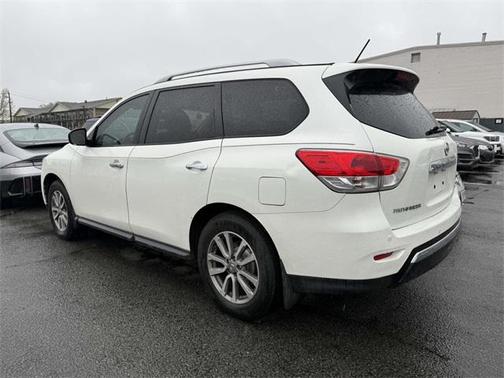 2015 Nissan Pathfinder SV