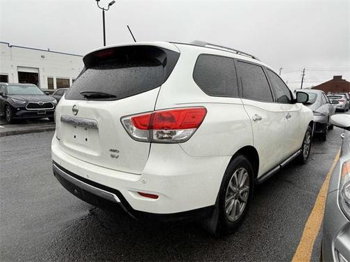 2015 Nissan Pathfinder SV