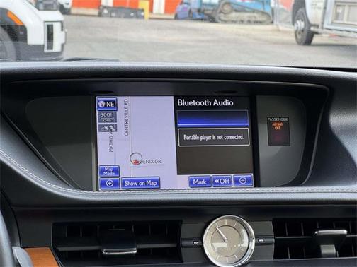 2013 Lexus ES 300h Base