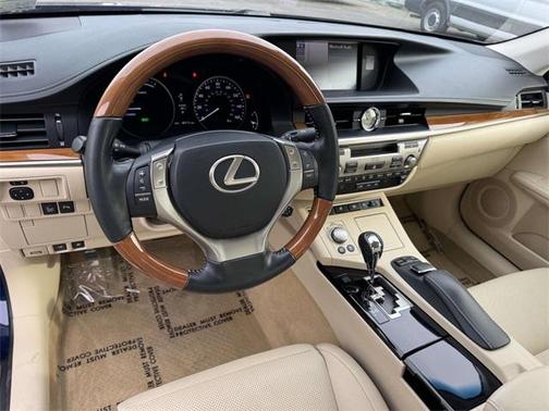 2013 Lexus ES 300h Base