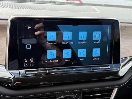 2025 Volkswagen Atlas 2.0T SE w/Technology 4MOTION