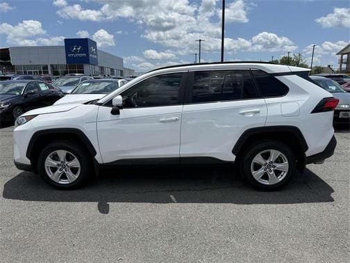 2020 Toyota RAV4 XLE