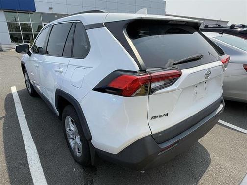 2020 Toyota RAV4 XLE