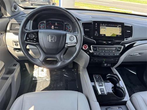 2020 Honda Pilot Touring 8-Passenger