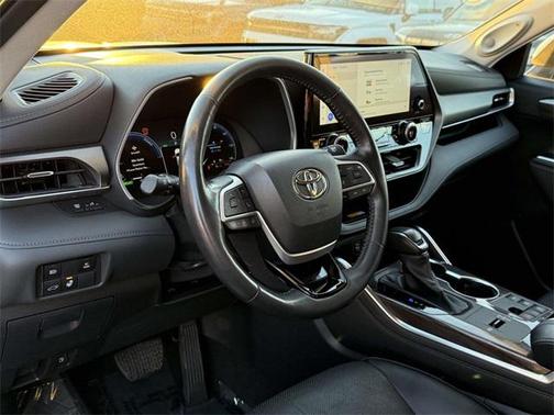 2023 Toyota Highlander Hybrid Limited