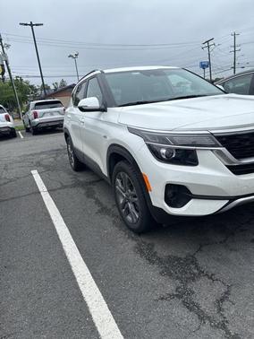 2023 Kia Seltos S