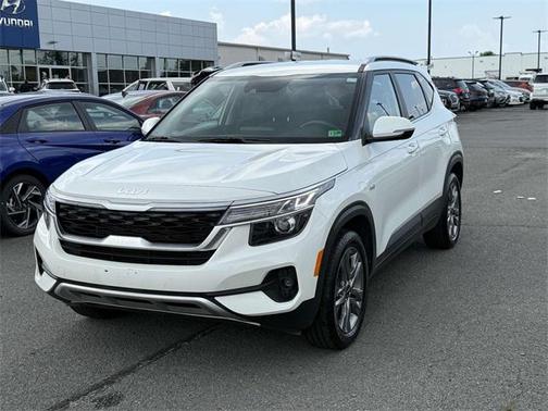 2023 Kia Seltos S