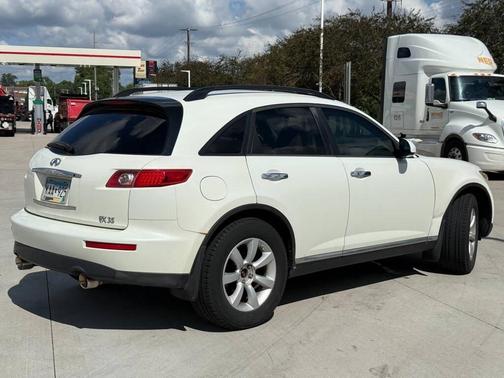 White 2006 INFINITI FX35 Base