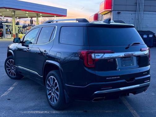 Black 2020 GMC Acadia Denali