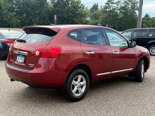 Red 2013 Nissan Rogue SV