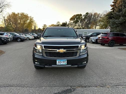 2017 Chevrolet Suburban LT