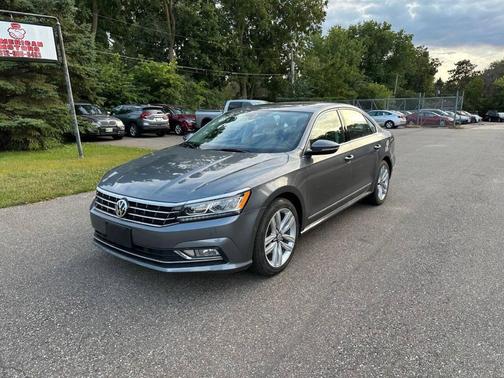 2017 Volkswagen Passat 1.8T SEL Premium 4dr Sedan