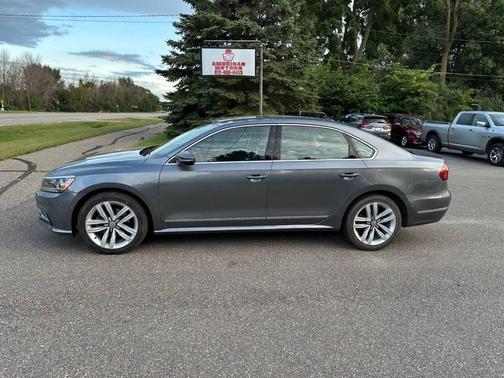 2017 Volkswagen Passat 1.8T SEL Premium 4dr Sedan