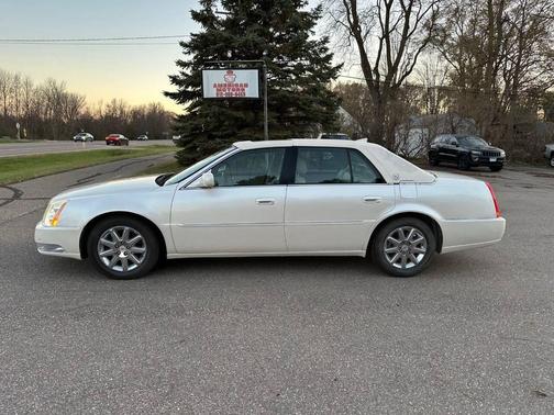 2011 Cadillac DTS Premium Collection