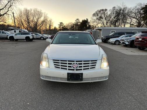 2011 Cadillac DTS Premium Collection