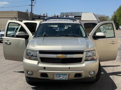 Gold 2013 Chevrolet Tahoe LT