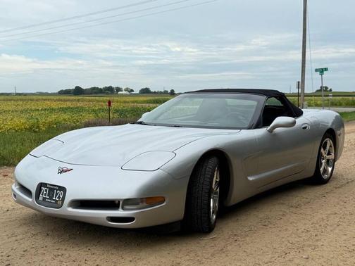 Silver 1999 Chevrolet Corvette Base