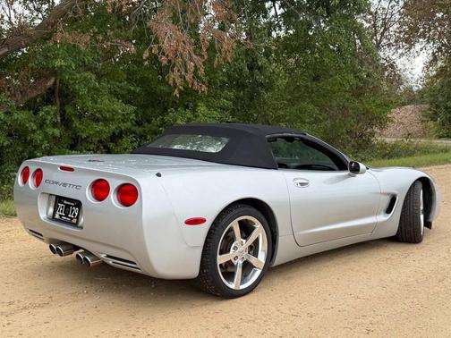 Silver 1999 Chevrolet Corvette Base