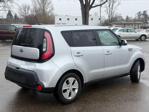 Silver 2015 Kia Soul Base