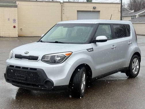 Silver 2015 Kia Soul Base