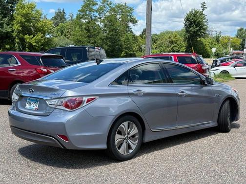 Silver 2014 Hyundai SONATA Hybrid Limited