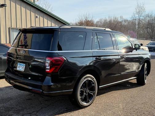 2022 Ford Expedition Limited 4x4 4dr SUV