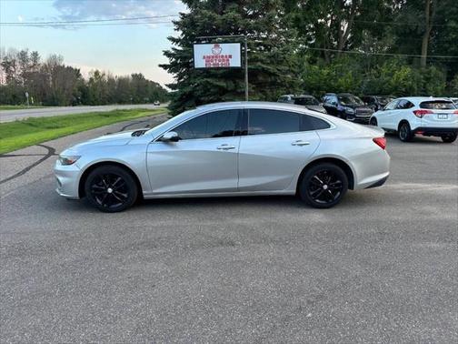 Silver 2018 Chevrolet Malibu 1LS