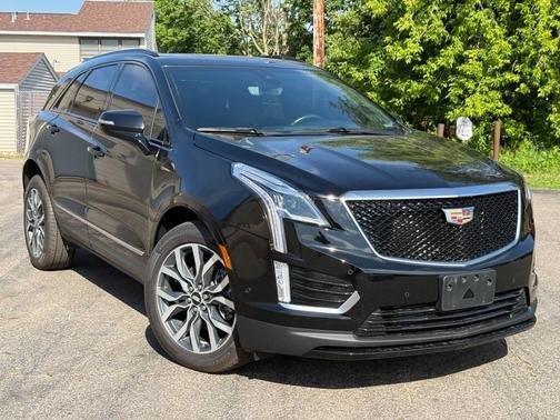 Black 2021 Cadillac XT5 Sport