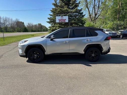 2019 Toyota RAV4 Hybrid SE