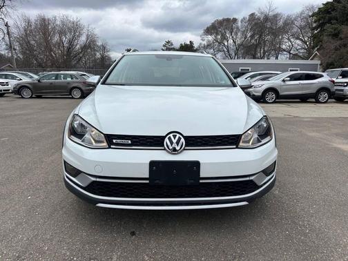 2017 Volkswagen Golf Alltrack TSI SE