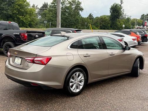 Gold 2022 Chevrolet Malibu LT