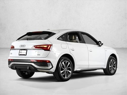 Glacier White Metallic 2023 Audi Q5 45 S line Premium Plus