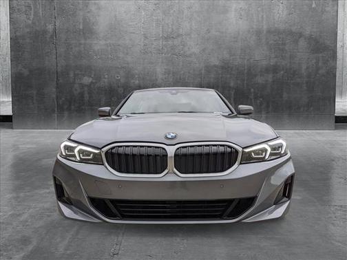 2024 BMW 330 i xDrive