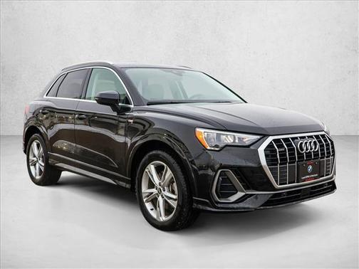 2022 Audi Q3 45 S line Premium